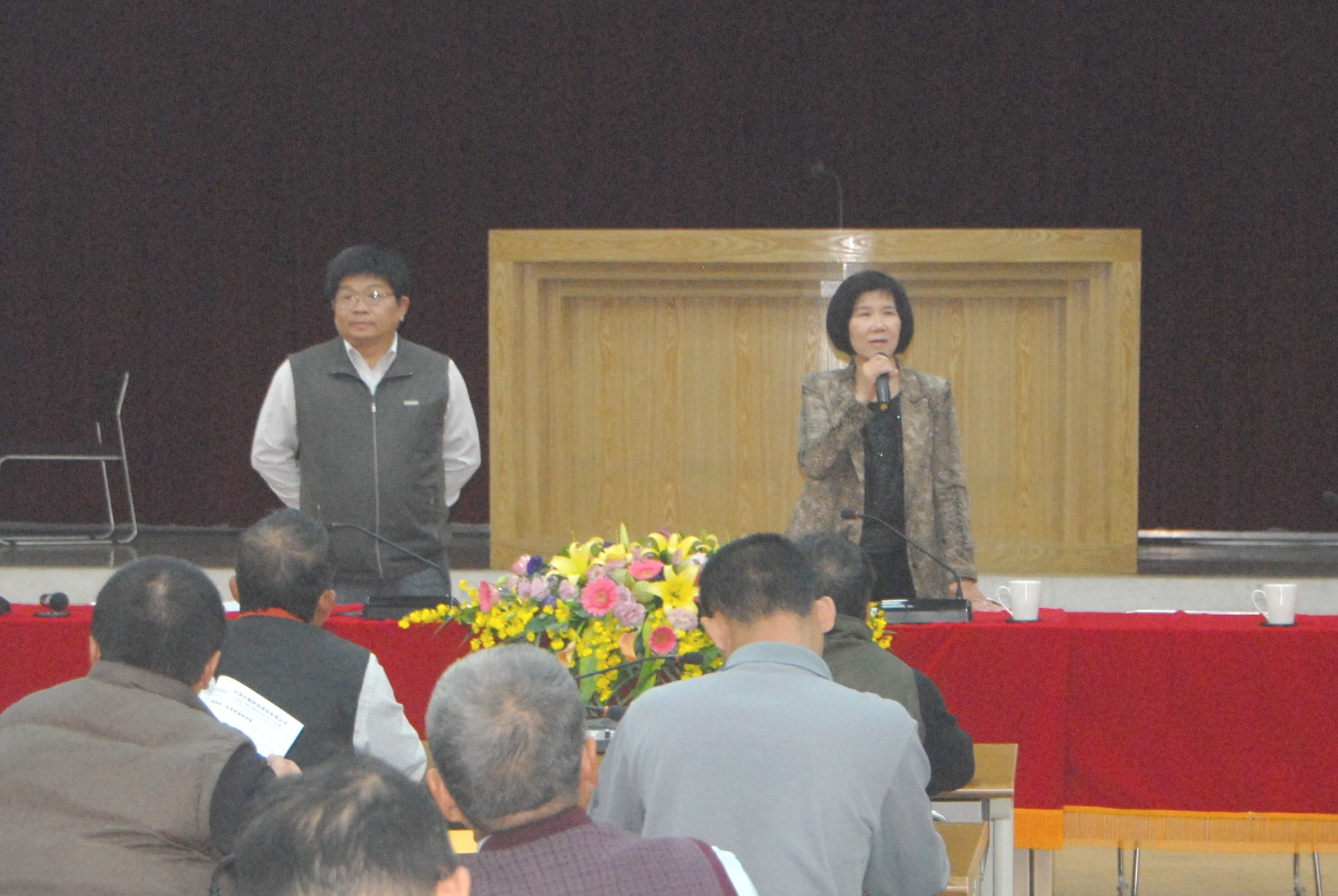 費雯綺所長擔任主持人。