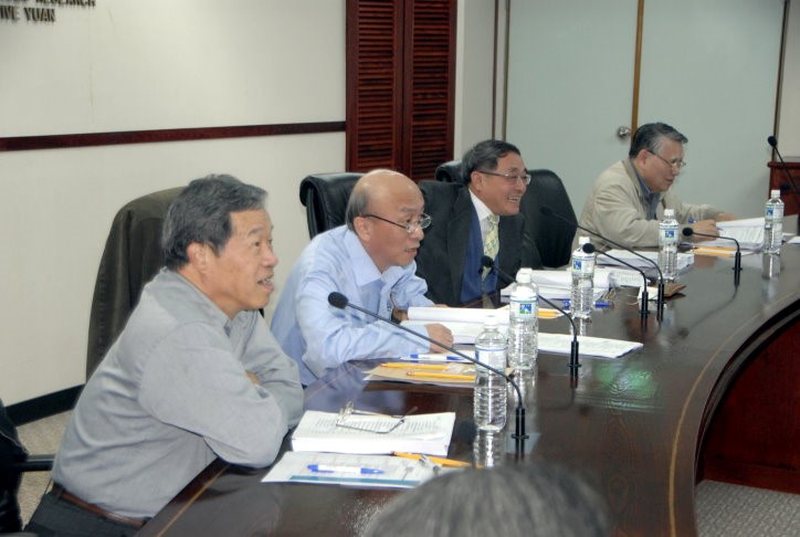 科技計畫研究報告審查委員。