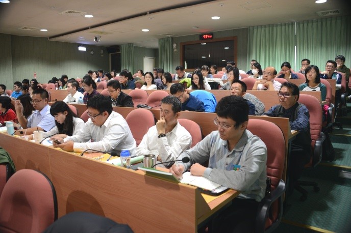 農藥業者派員踴躍參加訓練座談。