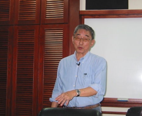 前所長李國欽博士將所學傾囊相授。