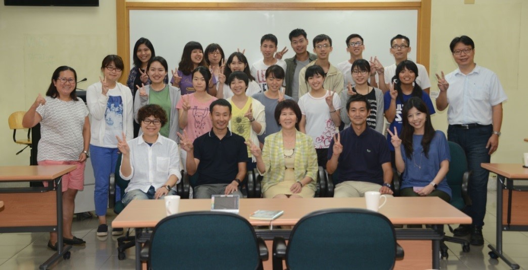 日本東京農業大學師生與所長合影。
