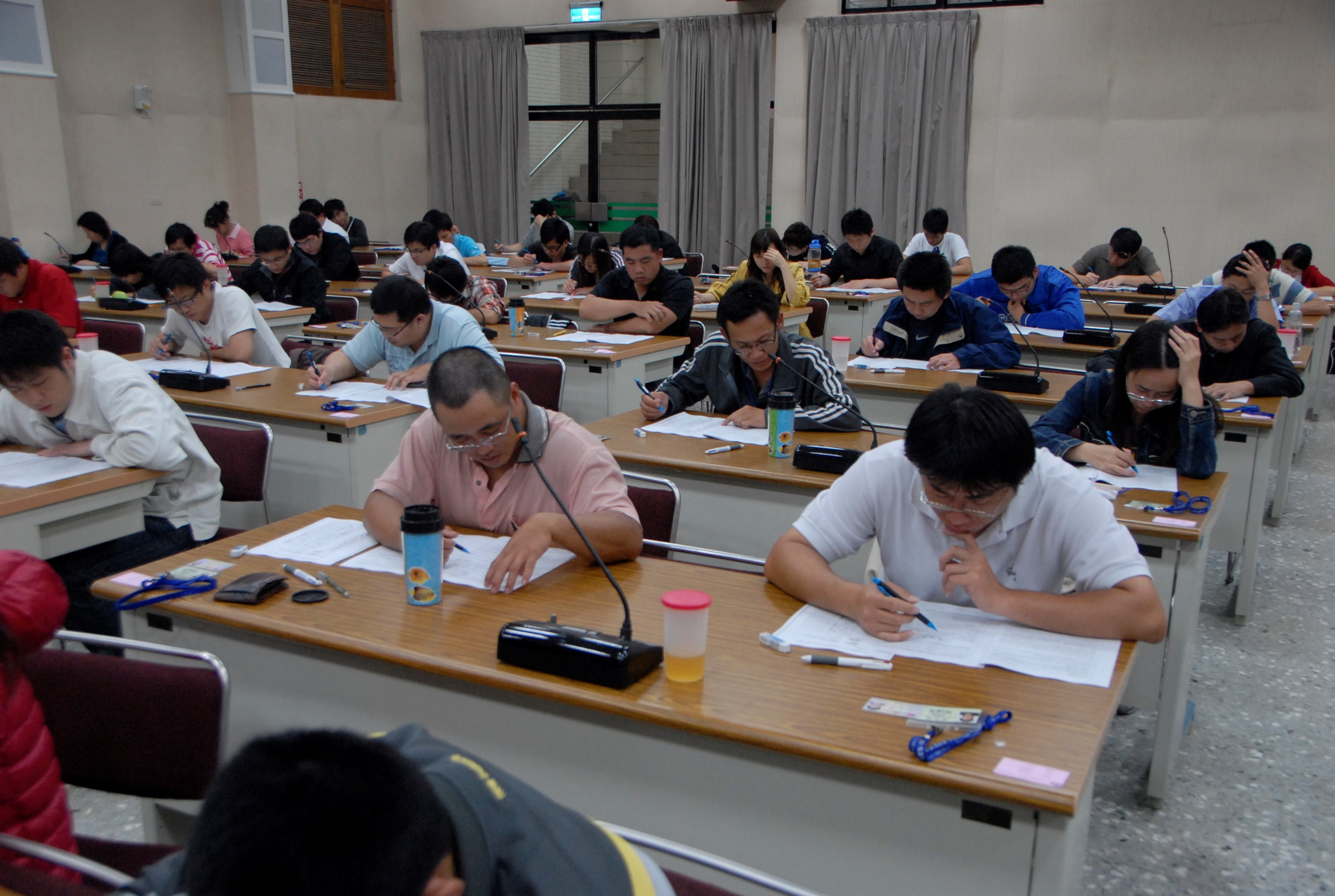 學員受訓期滿，參與測驗評定。
