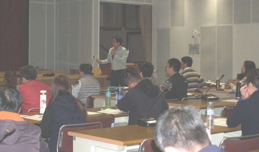 本所黃慶文副研究員擔任課程講師。