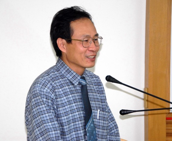 台灣藝術大學創意中心蕭銘芚主任。