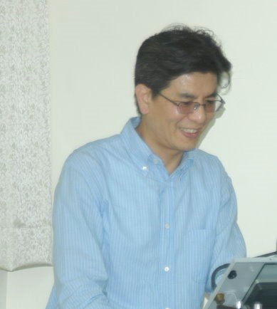 主講人黃效民博士。