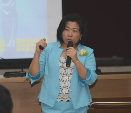 主講人黃瑞汝理事長。