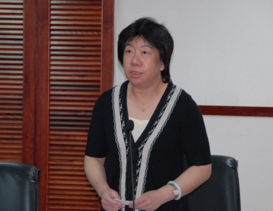 技術服務組李貽華組長主持專題演講。