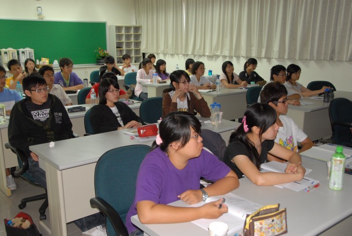 嘉義大學師生到所進行教學活動