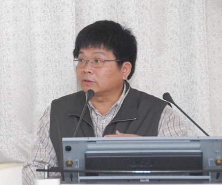 本所同仁進行科技計畫簡報。