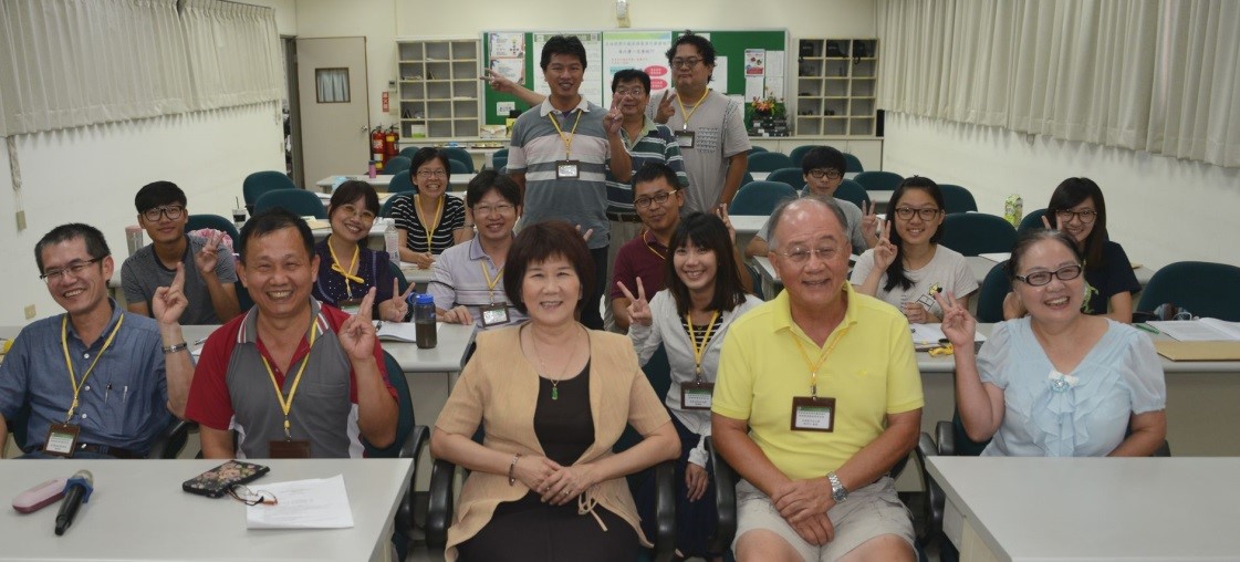 費雯綺所長、講師與研習人員合影