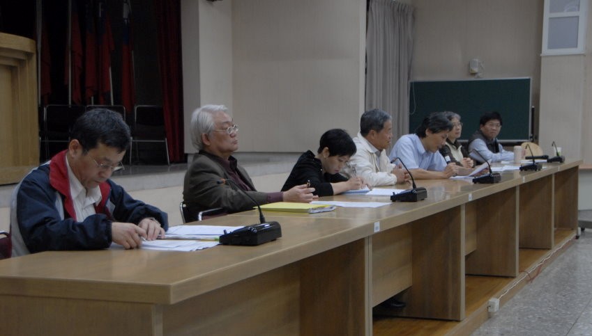 本所及防檢局人員列席與業者進行意見交流。